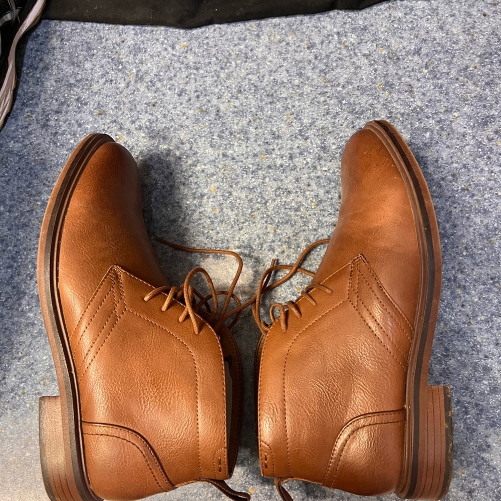Pair of Sonoma Aaron; Desert Boots
